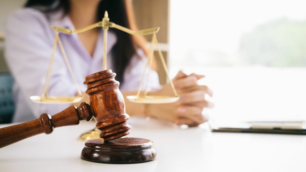 Sarjana Hukum dari Luar Negeri, Apakah Bisa Menjadi Advokat di Indonesia