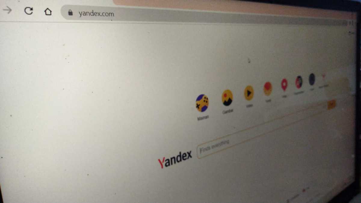 Kelebihan Snaptik Yandex APP