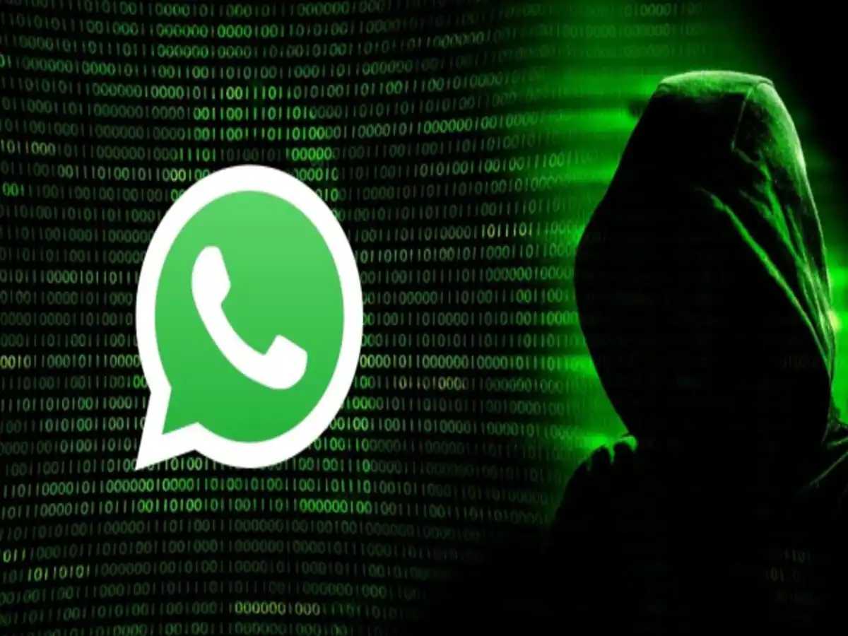 Menggunakan WhatsApp hack